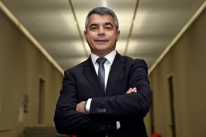 Saint-Nazaire : le maire socialiste décide d’armer sa police municipale en 2026, le groupe d’opposition s’en indigne