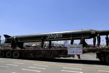 Israël intercepte un missile houthi qui visait une de ses bases aériennes