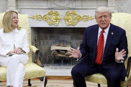 Donald Trump exprime sa confiance dans l&rsquo;accord commercial de l&rsquo;UE lors de sa rencontre avec Giorgia Meloni