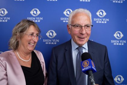 Shen Yun est un spectacle à la fois « très enrichissant et reposant », confie un ancien directeur de banque