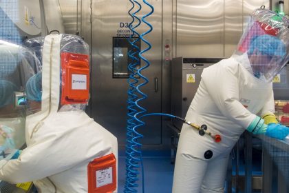 L&rsquo;administration Trump modifie le site Web consacré au Covid pour affirmer que le virus vient d&rsquo;un laboratoire chinois