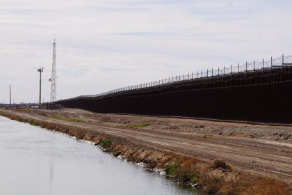 Arizona : les autorités frontalières enregistrent une baisse spectaculaire du nombre de décès et des opérations de sauvetage