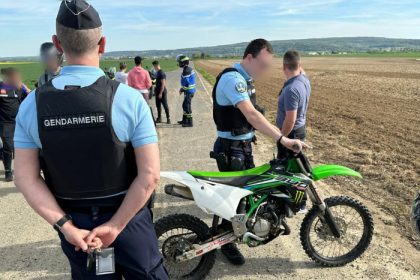 Val-d’Oise : un agriculteur interpellé et placé en garde à vue pour avoir percuté un jeune faisant du rodéo dans son champ