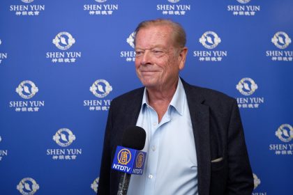 Shen Yun est « extraordinairement professionnel », s’enthousiasme un ancien chef d’entreprise