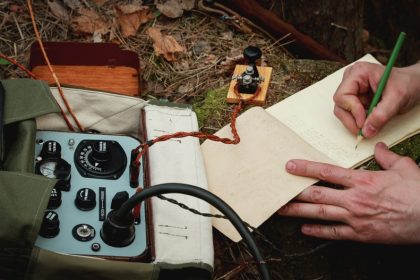 Une mystérieuse radio militaire russe datant de la Guerre froide émet 4 messages codés en 24 h, les internautes en alerte