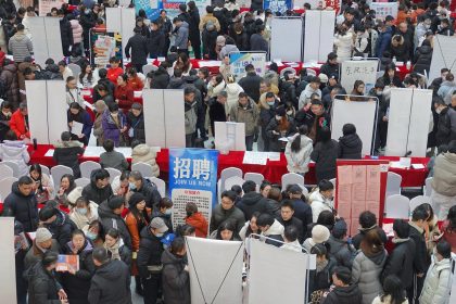 Xi Jinping appelle les jeunes Chinois à « servir » les zones rurales alors que la crise du chômage persiste dans un contexte de guerre tarifaire