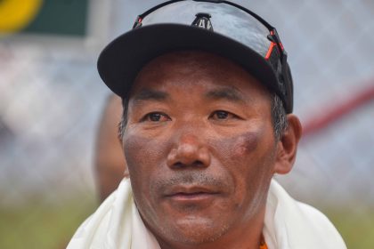 « Monsieur Everest » : Kami Rita Sherpa grimpe l’Everest pour la 31e fois et bat son propre record