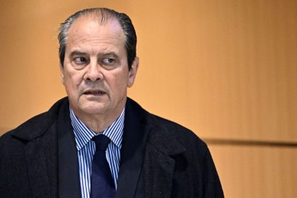 L&rsquo;ex-chef du PS Jean-Christophe Cambadélis condamné pour avoir détourné des frais de mandat