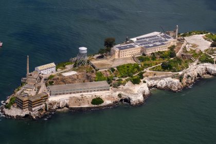 Donald Trump ordonne la réouverture d&rsquo;Alcatraz pour emprisonner les récidivistes en série