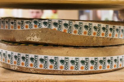 Le comté dans le viseur des écologistes : « Il faut arrêter d’en manger », fulmine un militant