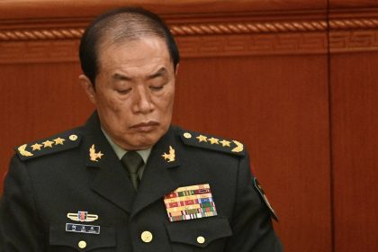 L&rsquo;absence du troisième chef militaire chinois relance les spéculations sur la mainmise de Xi Jinping sur le pouvoir