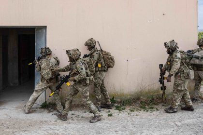 L&rsquo;UE approuve un fonds de défense de 170 milliards d&rsquo;euros pour réarmer le continent