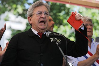 « Menace pour la France » : Laurent Wauquiez veut établir un « cordon sanitaire » autour de LFI