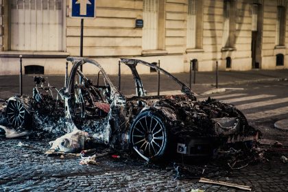 Supporters du PSG blessés : le chauffeur de VTC invoque la panique et dépose plainte pour menaces