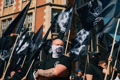 La France expulse un néonazi allemand suite à une manifestation d’ultradroite à Paris