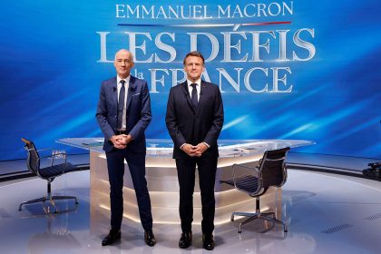 « Impuissant », « hors sol », « à bout de souffle »: de droite comme de gauche, les oppositions accablent Emmanuel Macron