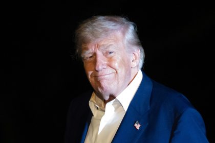 Donald Trump appellera MM. Poutine et Zelensky lundi pour tenter de mettre fin à la guerre en Ukraine