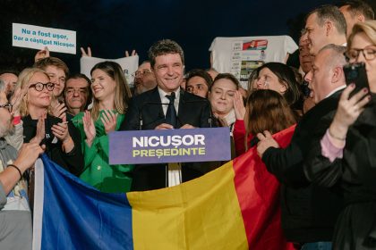Roumanie : un revers pour le candidat nationaliste qui perd la présidence, après la tenue de nouvelles élections
