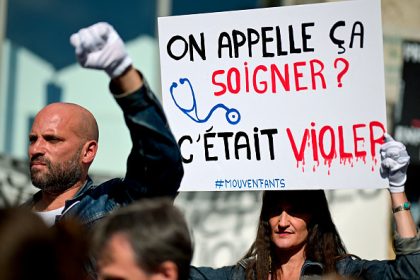 Procès de l&rsquo;ex-chirurgien pédocriminel : « aucune » prise de position politique, un silence « quasi complet »