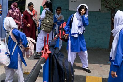 Pakistan : quatre enfants tués dans un attentat-suicide contre un bus scolaire au Baloutchistan