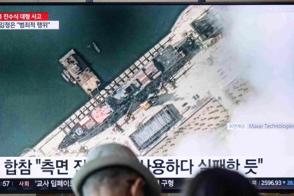 Après le lancement raté de son navire de guerre, la Corée du Nord arrête trois responsables du chantier naval