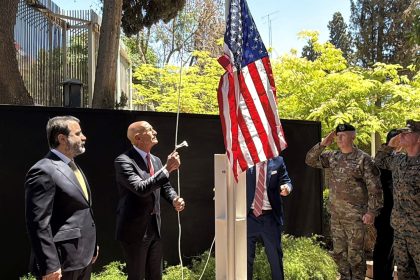 Le drapeau américain hissé dans la capitale syrienne pour la première fois depuis 2012