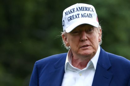 Donald Trump « extrêmement satisfait » du projet d&rsquo;imposer des droits de douane de 50 % à l&rsquo;UE