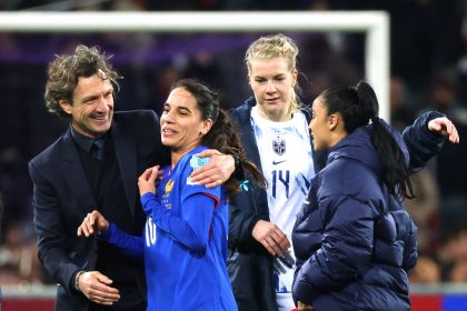 Laurent Bonadei : les Bleues sont tournées « vers l’avenir », sans Renard ni Le Sommer