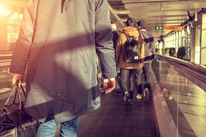 Facturation des bagages à main : sept compagnies aériennes dans le viseur d&rsquo;associations