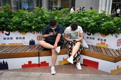 « Personne-rat » : la génération Z chinoise pousse le mode de vie «rester couché» à un niveau supérieur