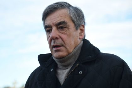 Affaire des emplois fictifs : François Fillon écope de 4 ans de prison avec sursis