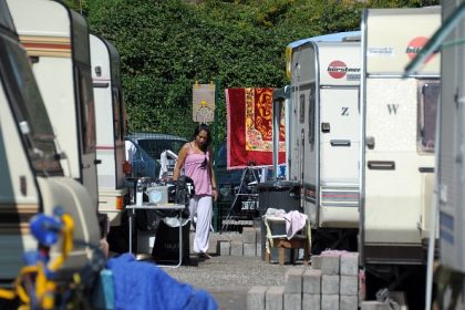 Rhône : le parking de son restaurant envahi par des gens du voyage, il perd des milliers d’euros