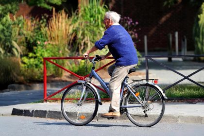 Cyclistes fauchés par un camping-car dans le Cher : un troisième homme succombe à ses blessures