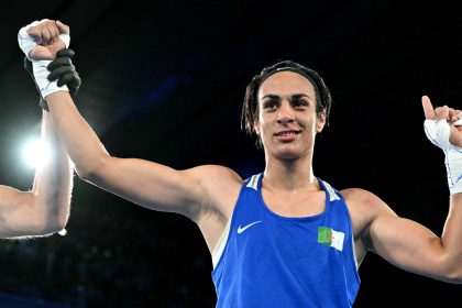 Tests de genre en boxe : la Fédération internationale présente ses excuses à Imane Khelif