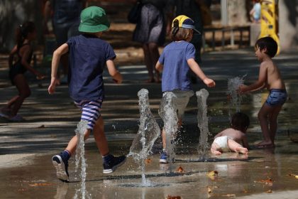 Canicule : la FCPE réclame des consignes « d&rsquo;urgence » pour l&rsquo;accueil des élèves