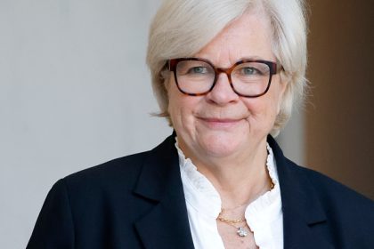 Catherine Vautrin promet « d&rsquo;interdire l&rsquo;exposition aux écrans pour les enfants de moins de trois ans »