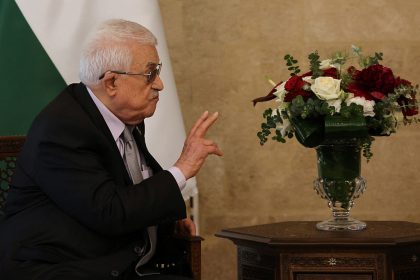 Mahmoud Abbas favorable à la démilitarisation du Hamas, des engagements « inédits » salués par la France