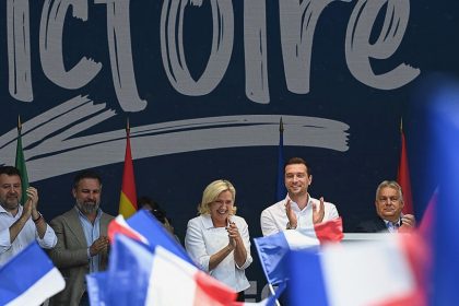 « Fête de la victoire » : des dirigeants européens de la droite nationaliste réunis autour de Marine Le Pen et Jordan Bardella près de Montargis