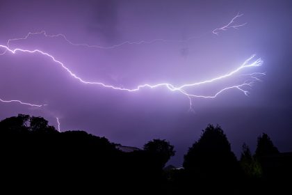 Orages : le centre et l’est en alerte, 15 départements sous vigilance orange samedi