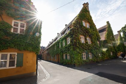 Retour au Moyen Âge : des loyers symboliques pour des logements sociaux d’un autre temps