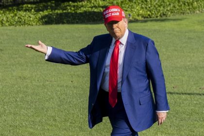 Trump annonce que l&rsquo;Iran et Israël ont accepté un cessez-le-feu