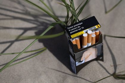 Interdiction de fumer : plages, parcs et abribus concernés à partir de dimanche