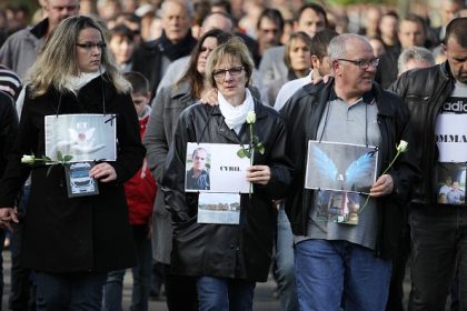 Dix ans après les 43 morts de l&rsquo;accident de Puisseguin, toujours pas de procès