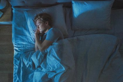 Pourquoi dormir dans l&rsquo;obscurité la plus totale est si important