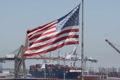 Les droits de douane imposés par le président Donald Trump génèrent 81,5 milliards de dollars de recettes