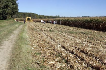 À 18 ans, il tente de racheter la ferme familiale, mais un retraité fait monter les enchères