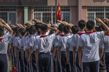 D&rsquo;anciens professeurs chinois expliquent comment le PCC a politisé le système éducatif à des fins de contrôle