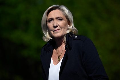 « Ils veulent que l&rsquo;on soit coupables » : Marine Le Pen dénonce les perquisitions au siège du parti