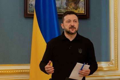 Volodymyr Zelensky signe une nouvelle loi remaniant les instances anti-corruption, suscitant protestations et inquiétudes au sein de l&rsquo;UE