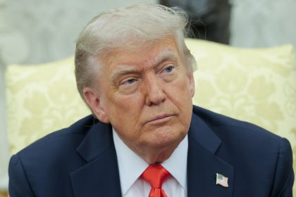 Donald Trump annonce des droits de douane de 30 % sur l’UE et le Mexique